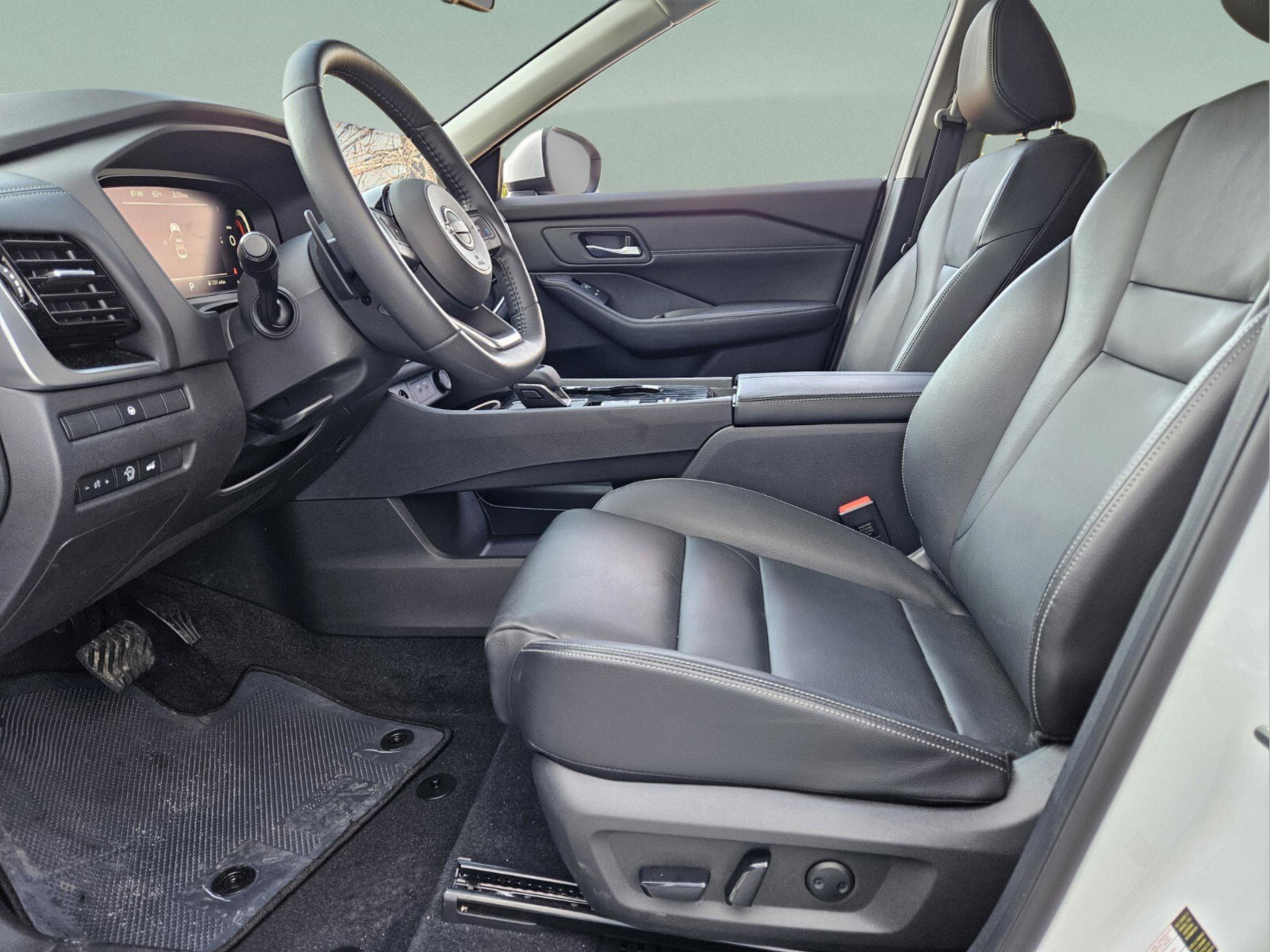 Used 2024 Nissan Rogue SL w/ SL Premium Package image 18