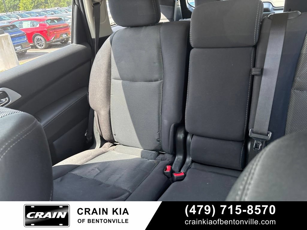 Used 2018 Nissan Pathfinder S AWD/4WD image 13