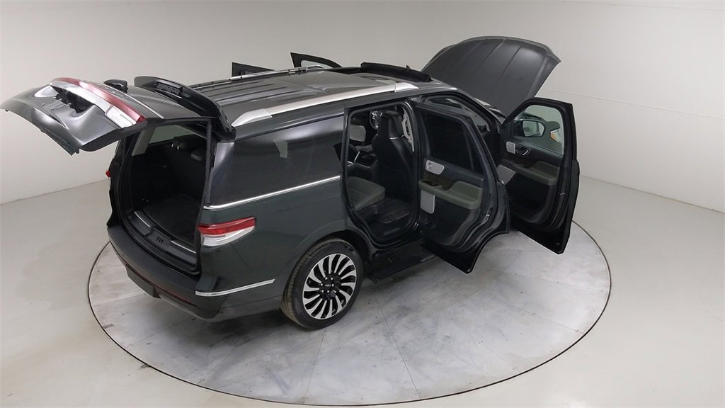 Used 2023 Lincoln Navigator Black Label image 54