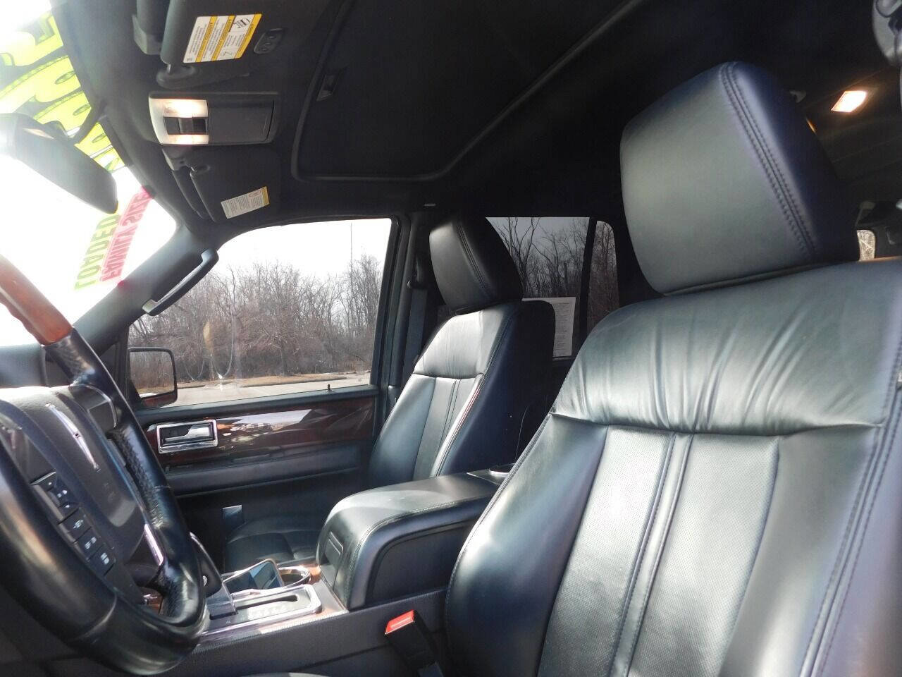 Used 2017 Lincoln Navigator L Select AWD/4WD image 11