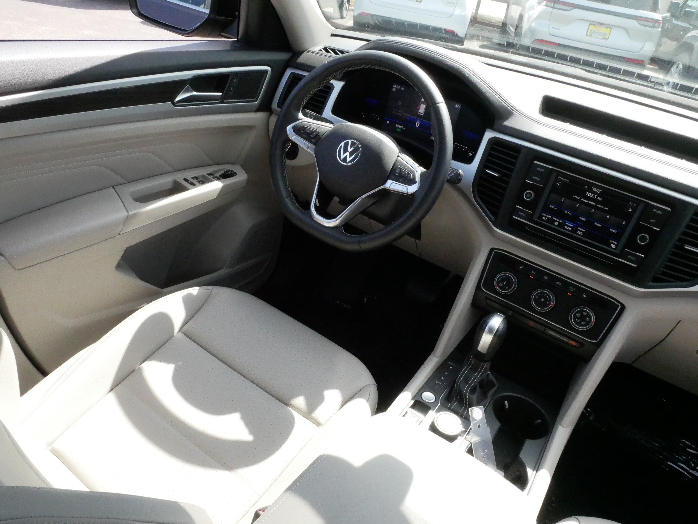 Certified 2023 Volkswagen Atlas SE AWD/4WD image 9