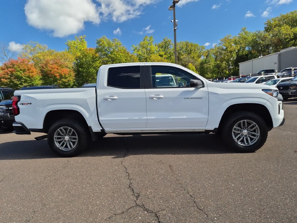 Used 2023 Chevrolet Colorado LT w/ LT Convenience Package II AWD/4WD image 14