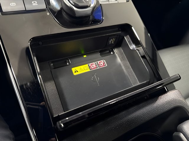 Used 2023 Subaru Solterra AWD image 24
