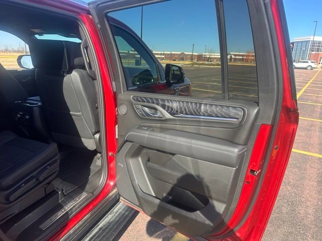 Used 2024 GMC Yukon XL Denali w/ Advanced Technology Package image 40