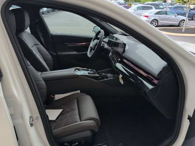 New 2027 BMW 530i xDrive w/ M Sport Package AWD/4WD image 24
