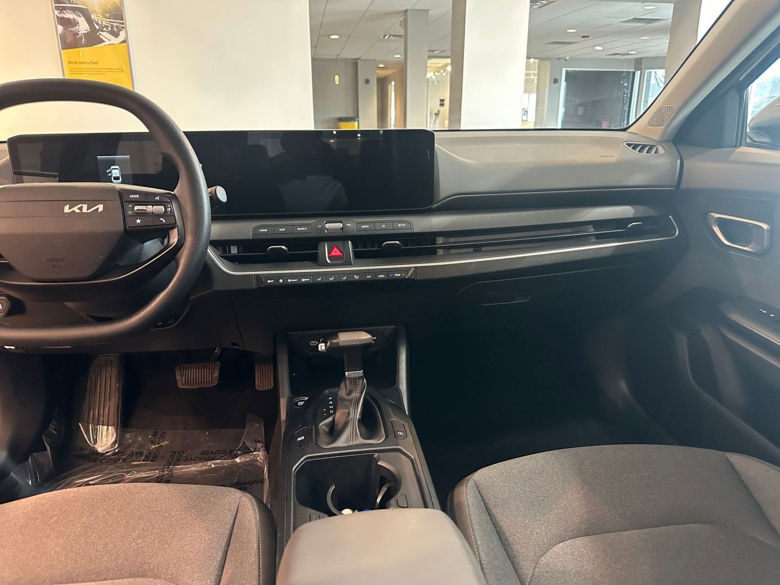 Used 2025 Kia K4 LXS image 34