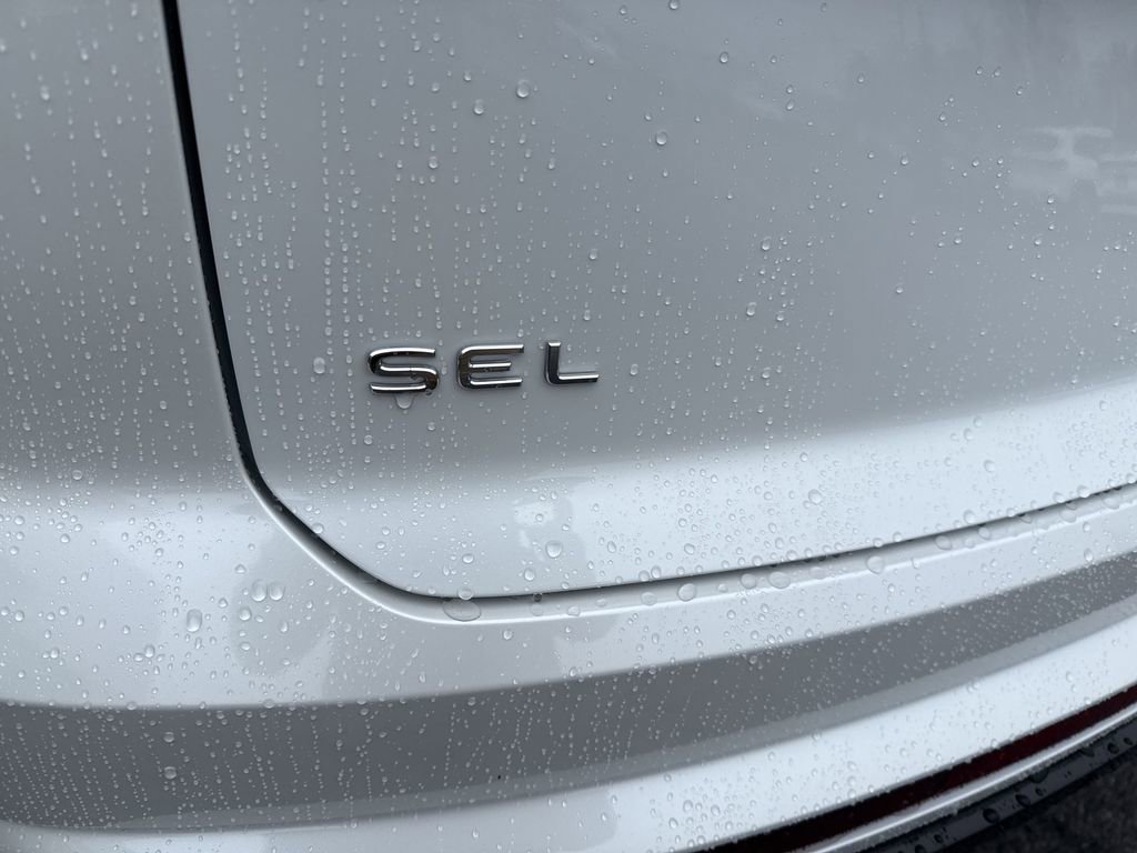 New 2026 Volkswagen Atlas Cross Sport SEL Premium R-Line image 7