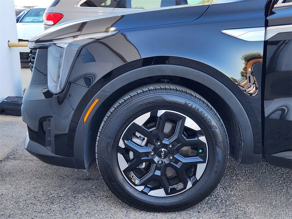 New 2025 Kia Sorento S image 5