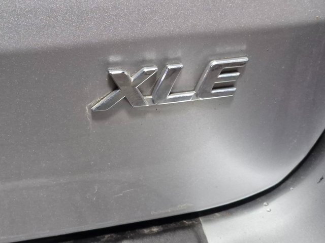 Used 2017 Toyota Sienna XLE image 7