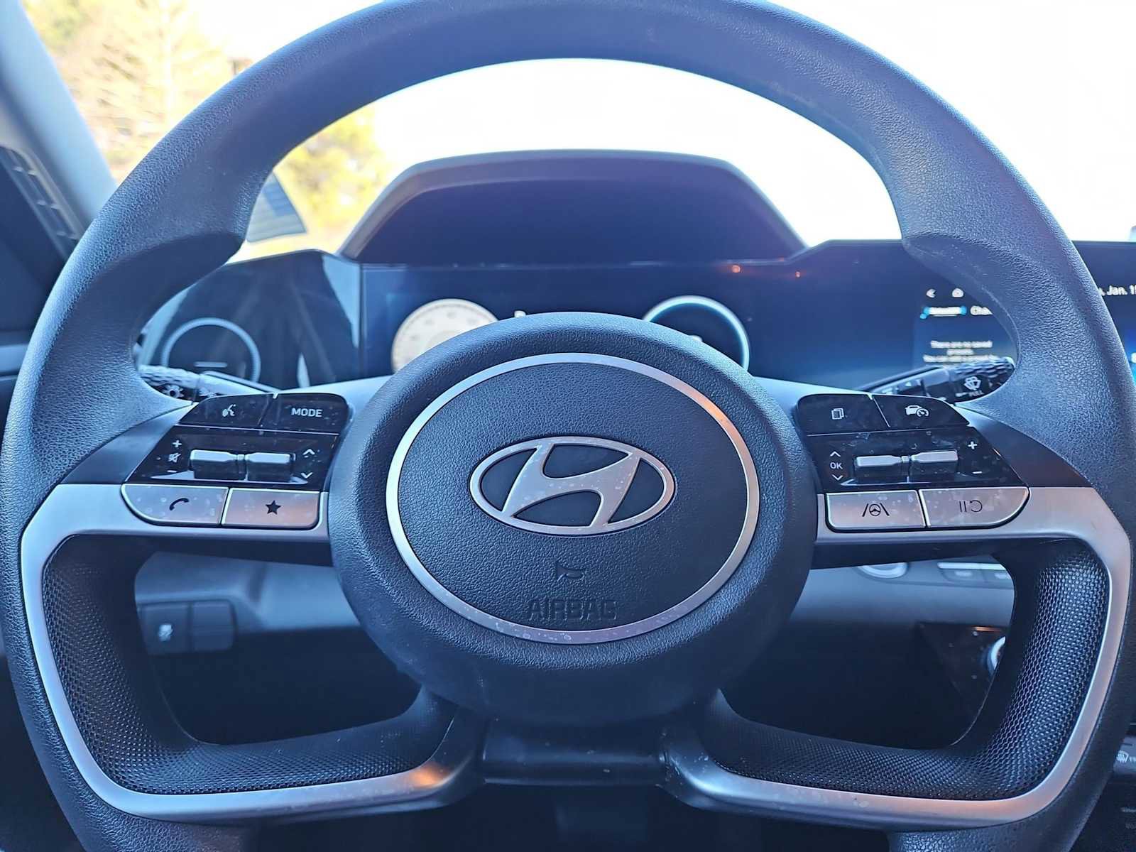 Used 2024 Hyundai Elantra SEL image 22