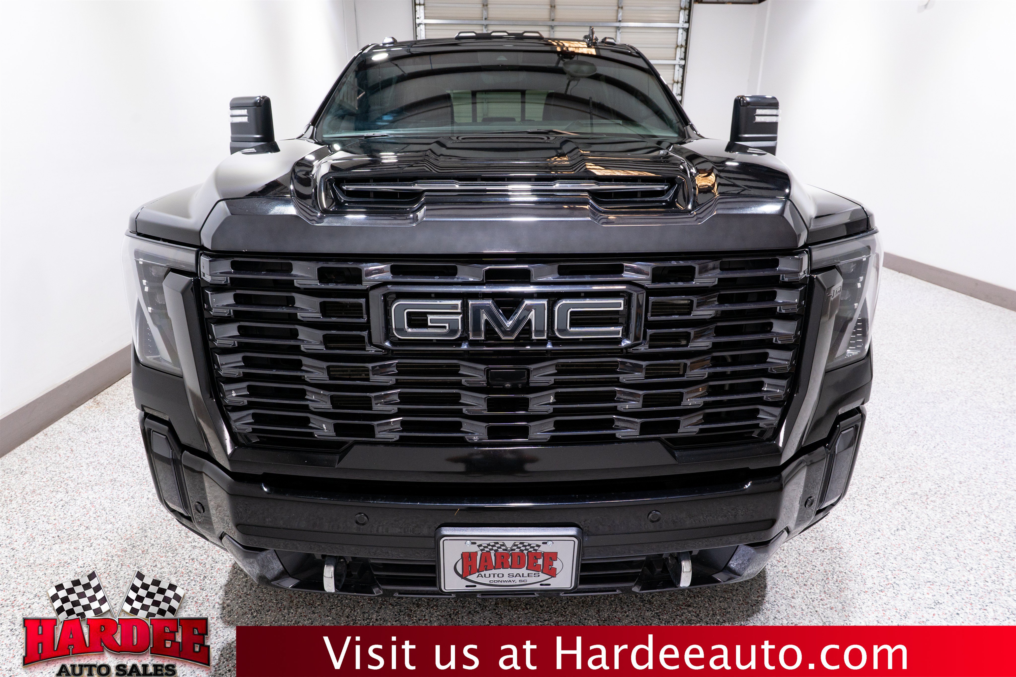 Used 2024 GMC Sierra 3500 Denali Ultimate AWD/4WD image 7