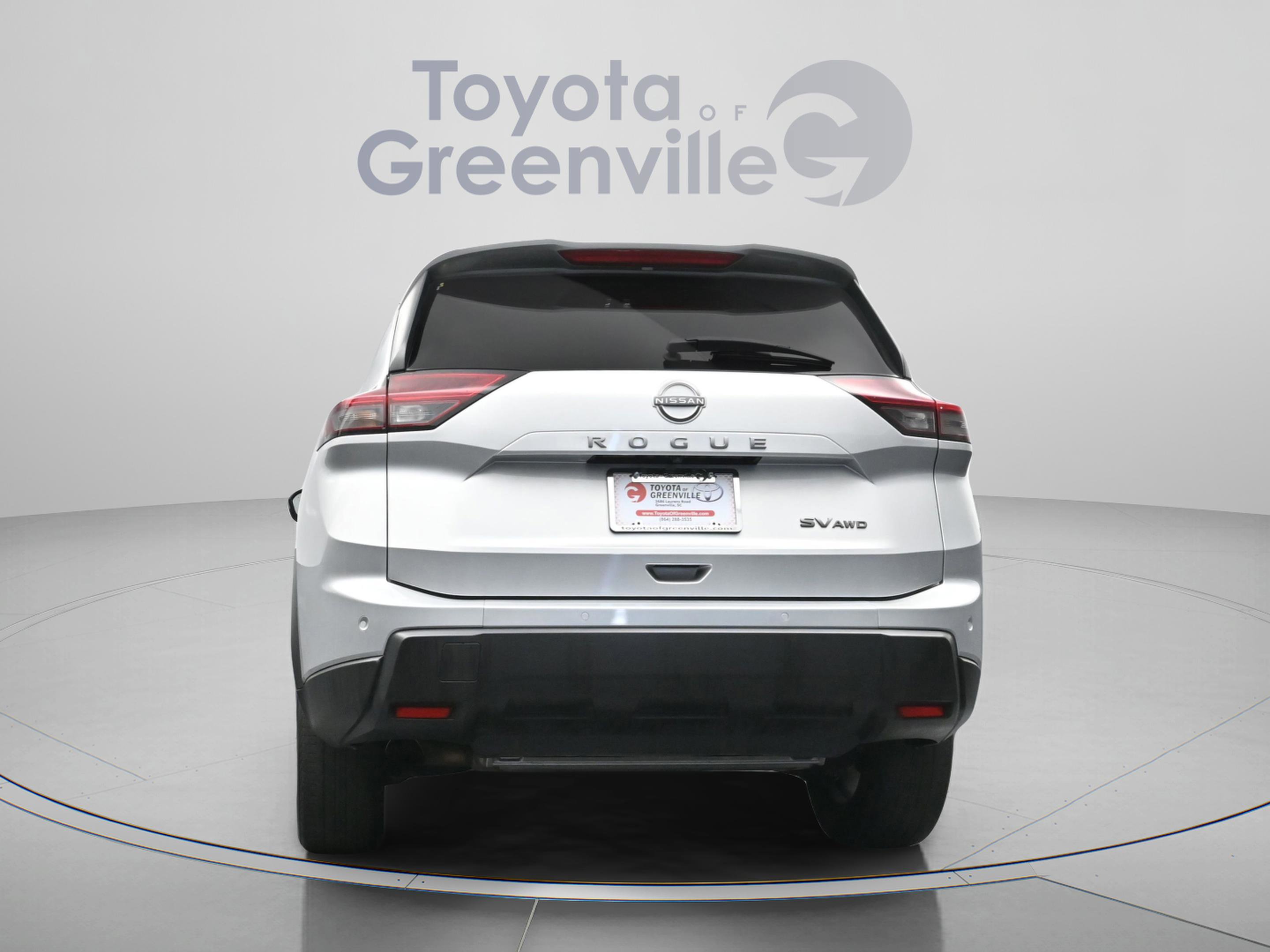 Used 2024 Nissan Rogue SV image 12