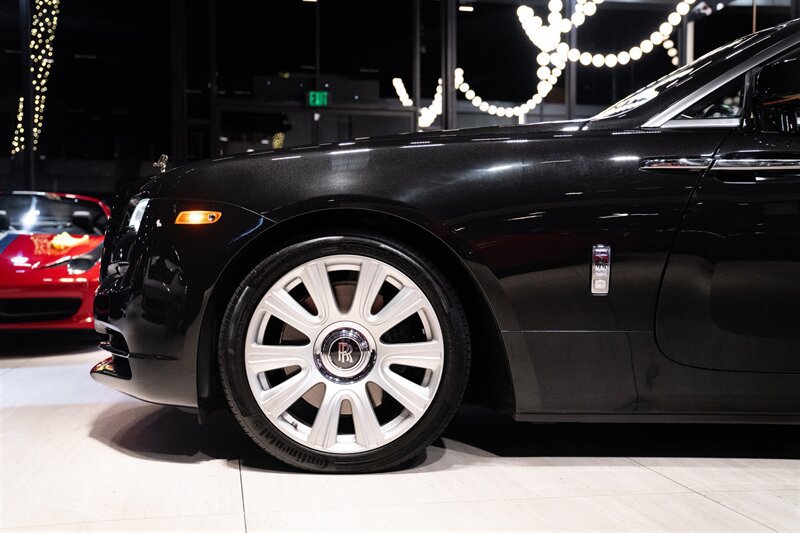 Used 2016 Rolls-Royce Dawn RWD image 27
