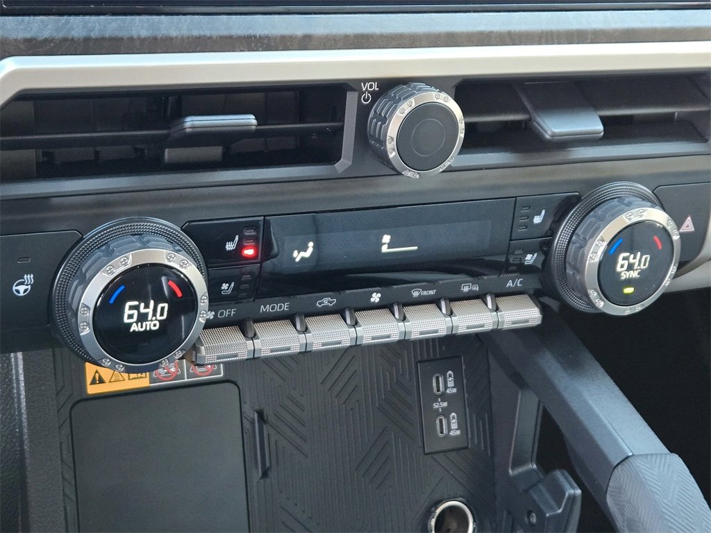 Used 2025 Toyota Tacoma Limited image 19
