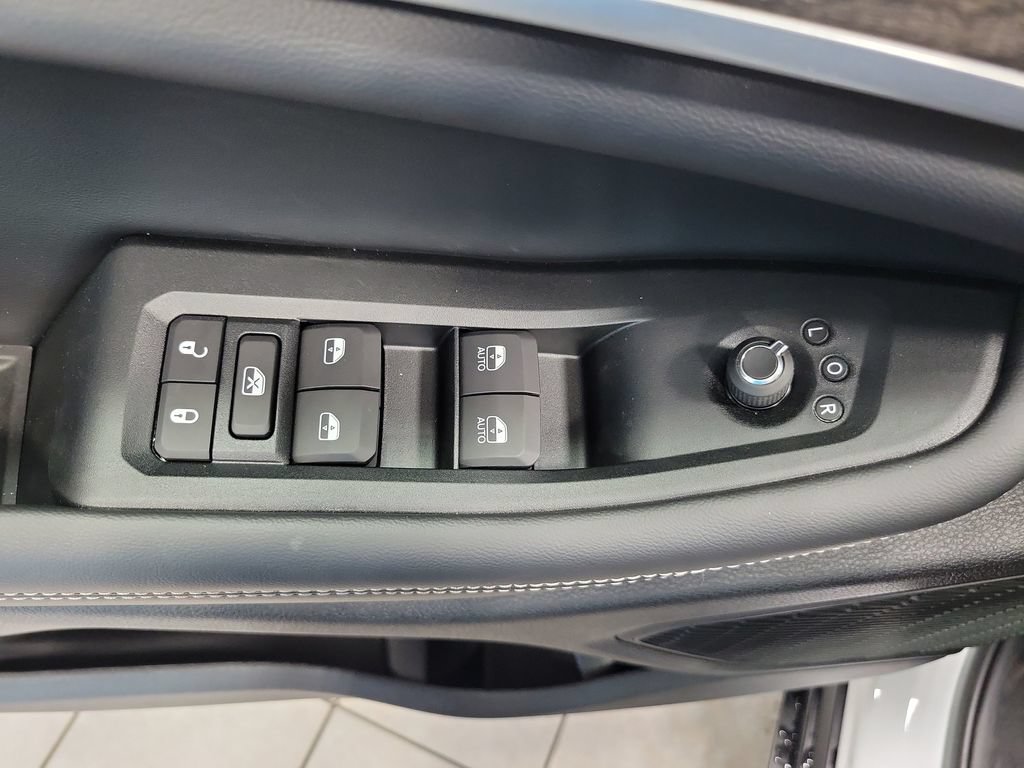 New 2026 Jeep Grand Cherokee L Limited AWD/4WD image 13