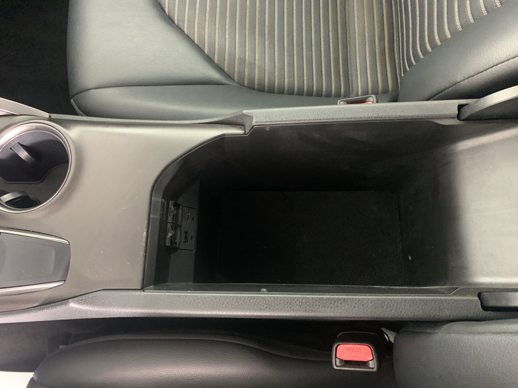 Used 2022 Toyota Camry SE FWD image 27