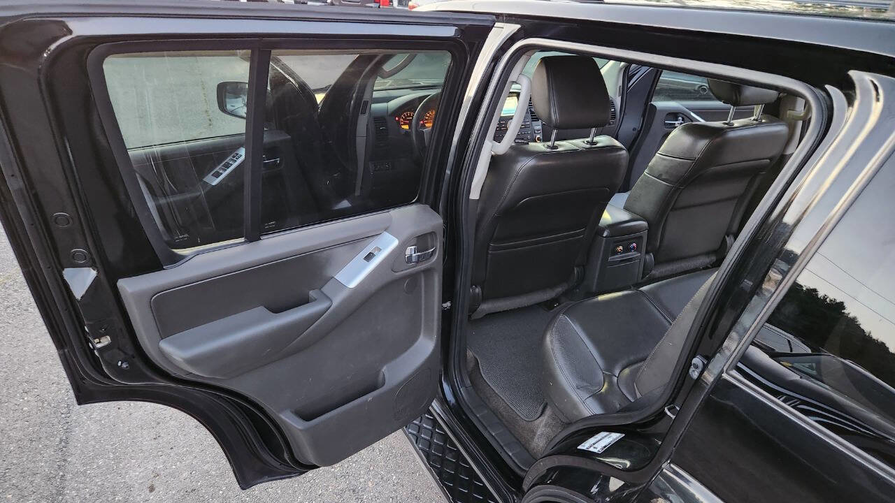 Used 2011 Nissan Pathfinder Silver image 31