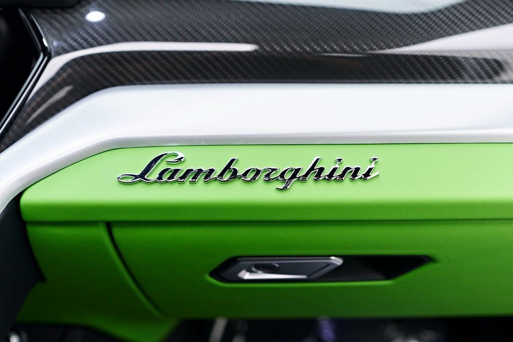 Used 2022 Lamborghini Urus image 50