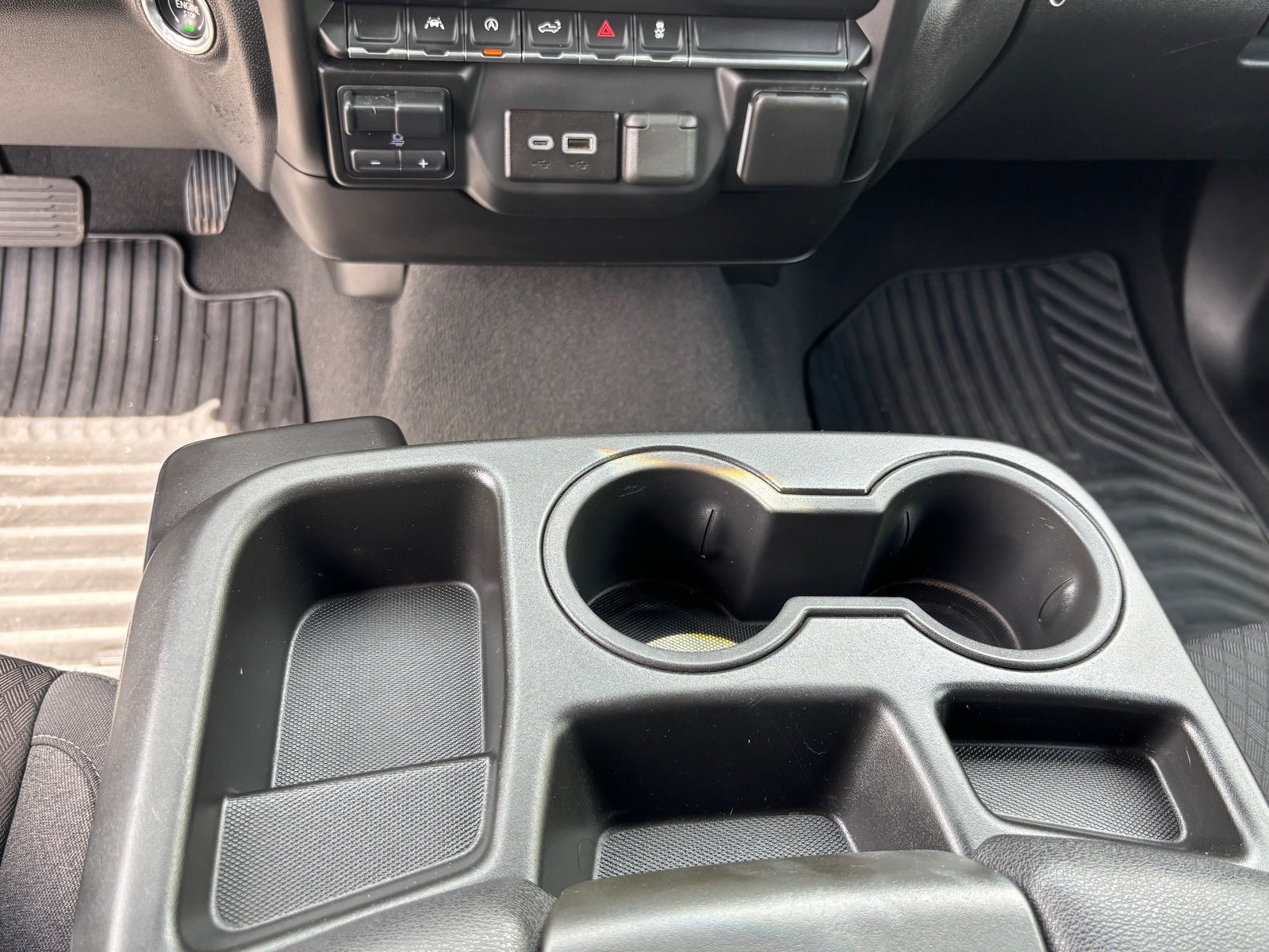 Used 2024 Chevrolet Silverado 1500 Custom w/ Turbomax Blackout Package AWD/4WD image 16