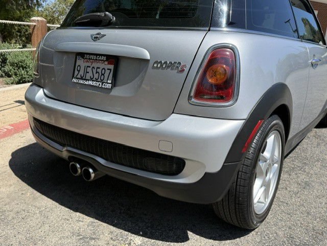 Used 2009 MINI Cooper S FWD image 4