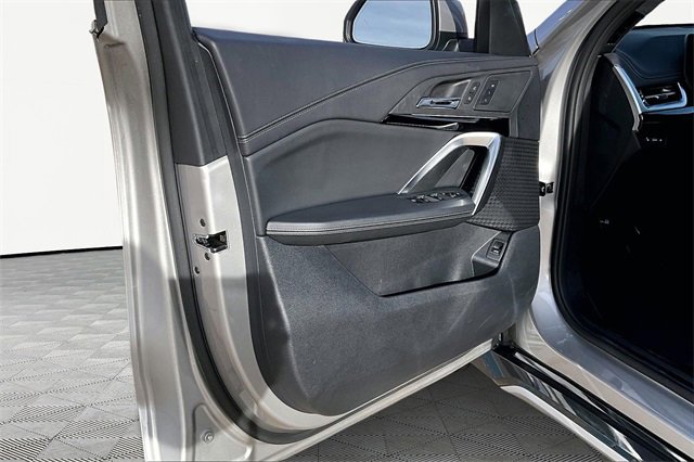 Used 2025 BMW X1 xDrive28i image 18