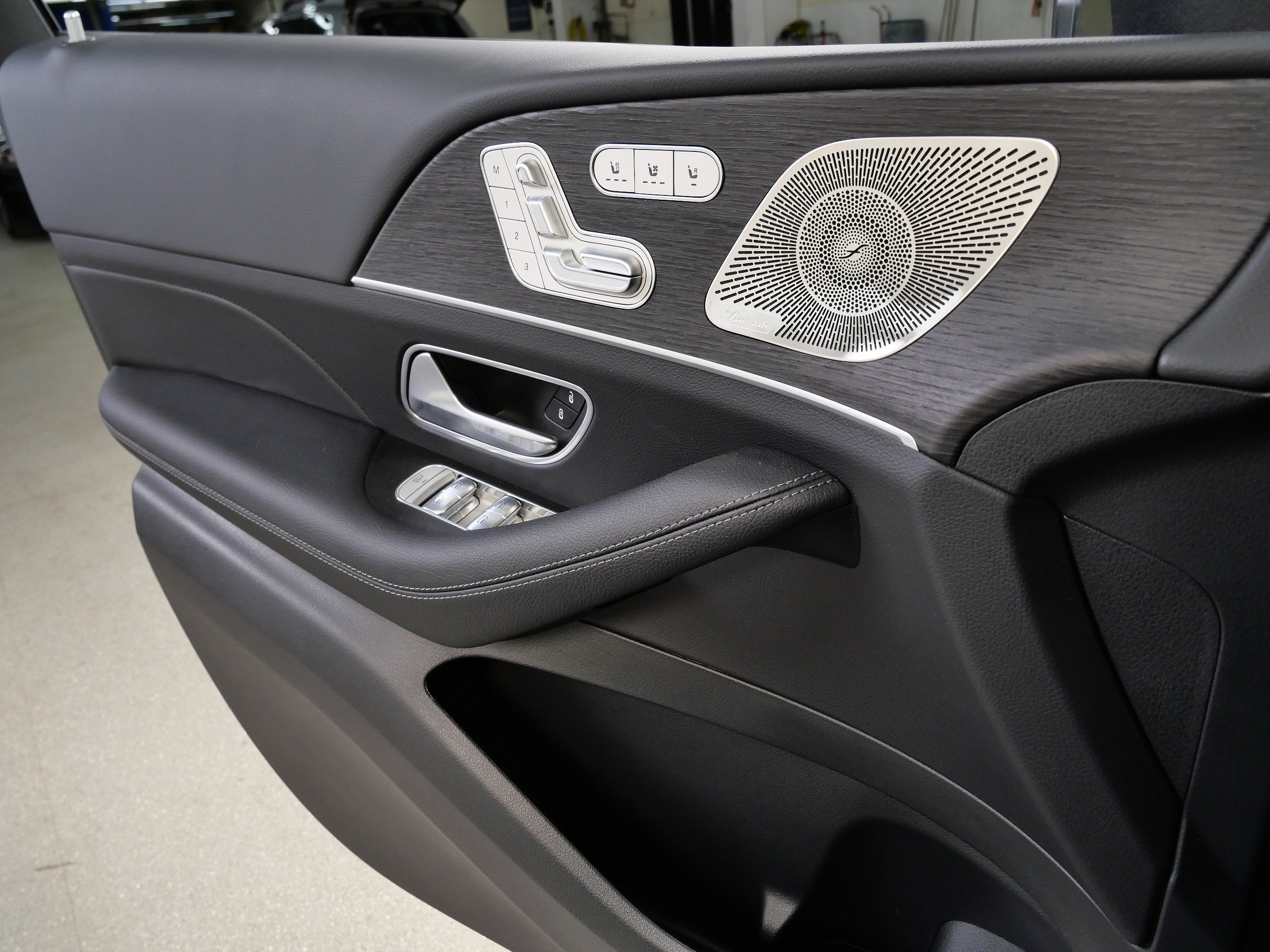 New 2026 Mercedes-Benz GLS 450 4MATIC image 12