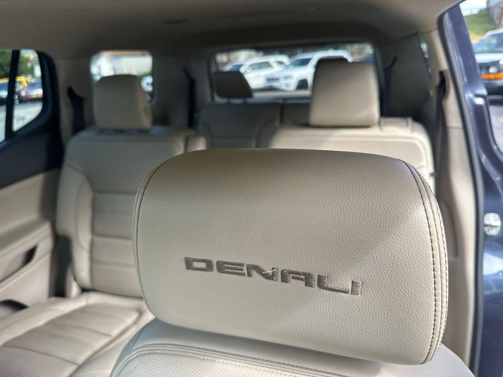 Used 2018 GMC Acadia Denali w/ LPO, Cargo Package image 18