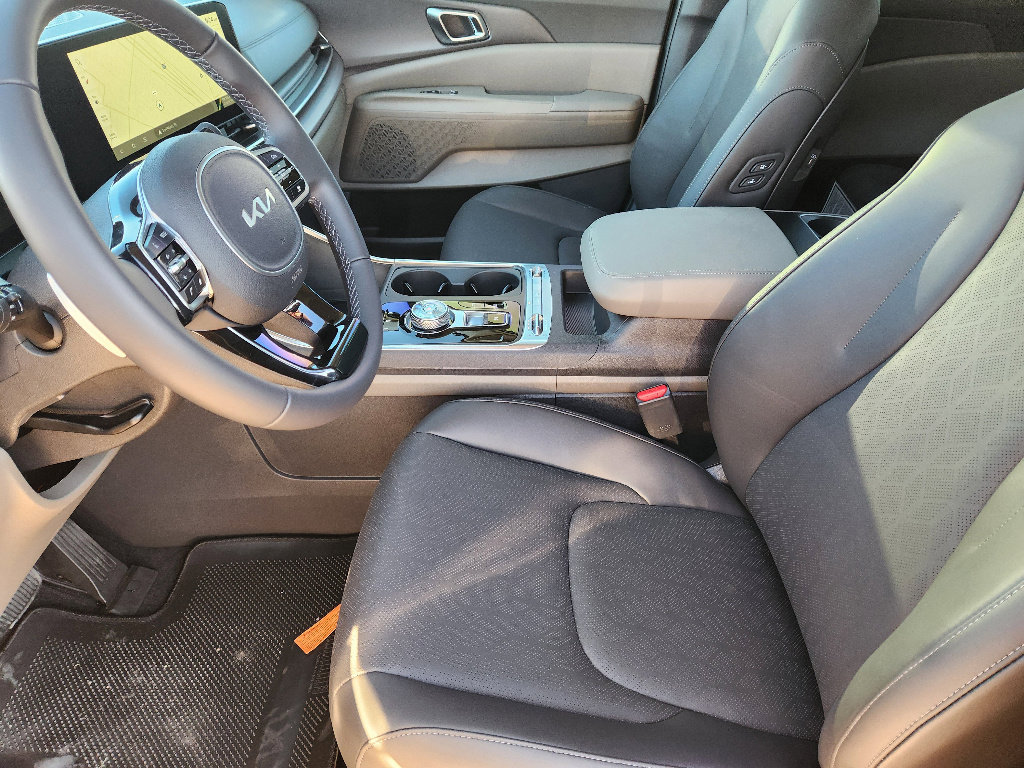 New 2026 Kia Carnival SX image 9