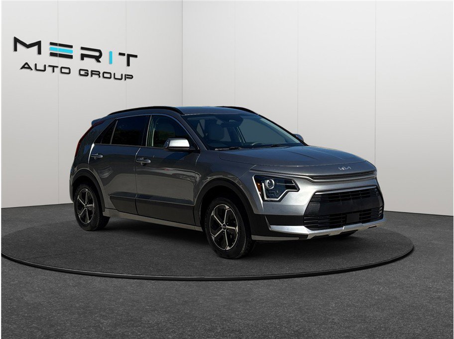 Used 2023 Kia Niro EX