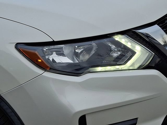 Used 2017 Nissan Rogue SL image 11