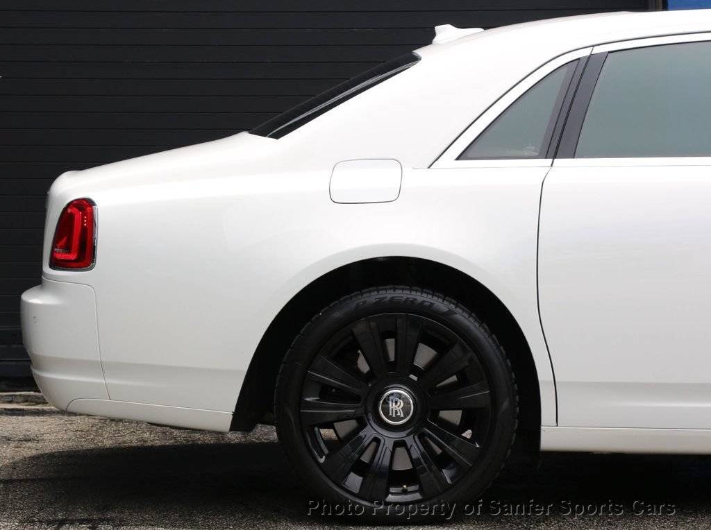 Used 2010 Rolls-Royce Ghost RWD image 16