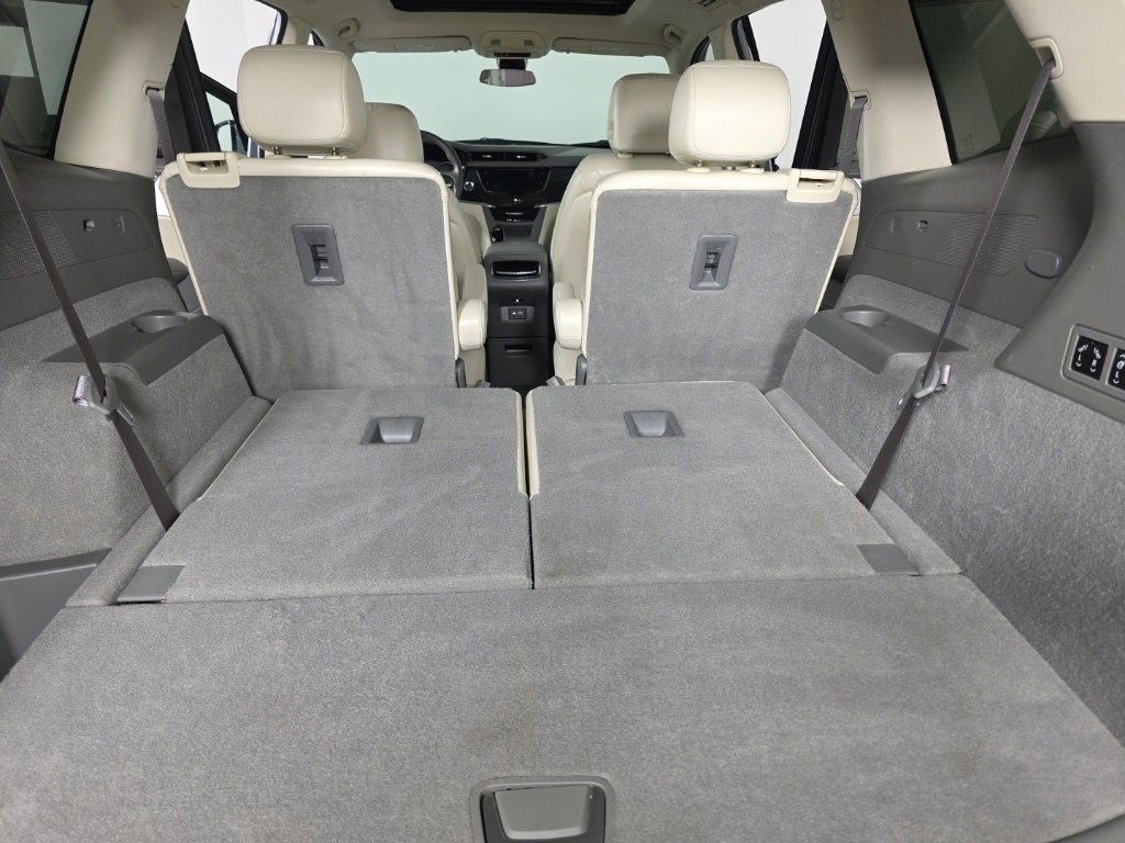 Used 2022 Cadillac XT6 Premium Luxury image 35