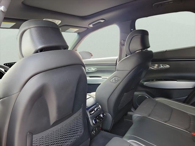 Used 2023 Genesis GV70 2.5T w/ Sport Prestige Package AWD/4WD image 11