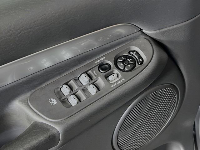 Used 2005 Dodge Ram 1500 Truck 2WD Quad Cab image 12