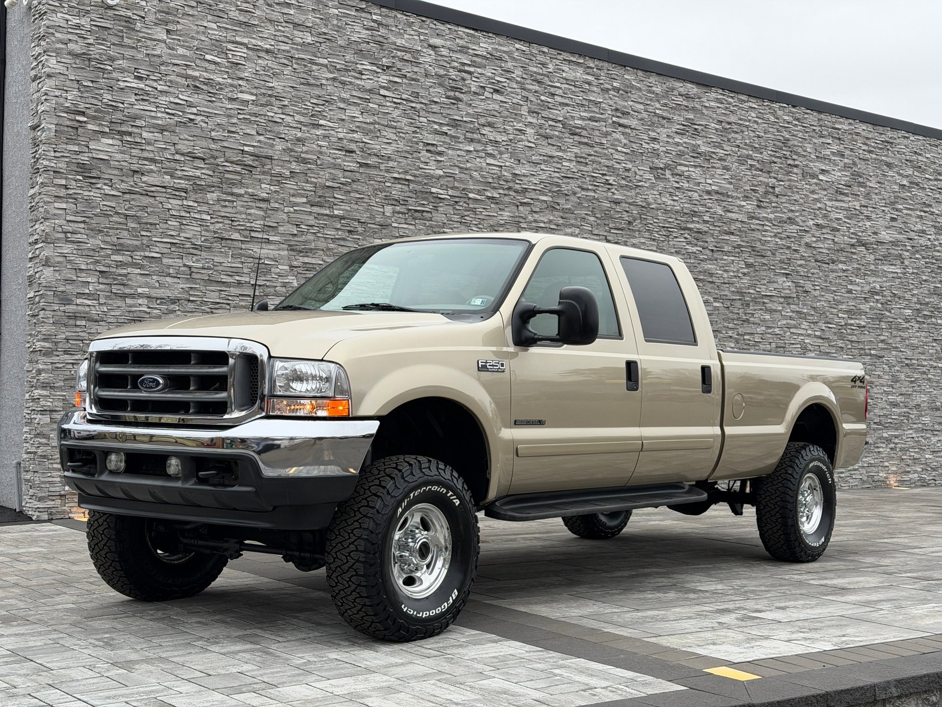 Used 2001 Ford F250 XL image 1
