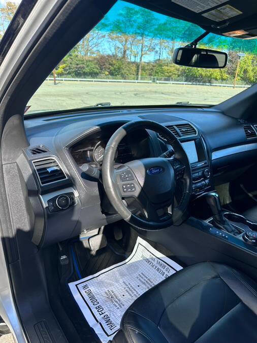 Used 2016 Ford Explorer XLT w/ Equipment Group 202A image 36