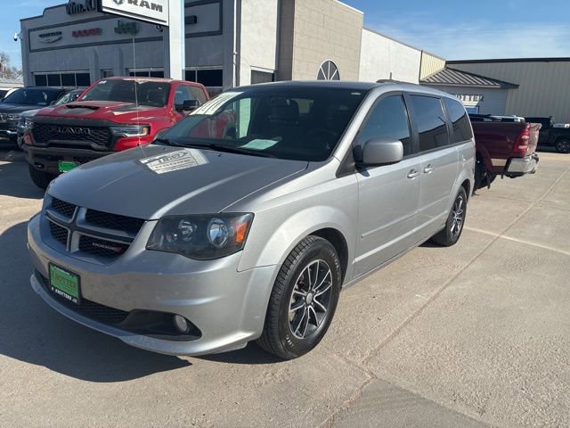 Used 2017 Dodge Grand Caravan GT FWD image 2