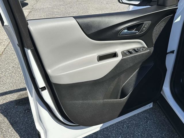 Used 2024 Chevrolet Equinox LS image 15