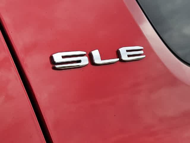 Used 2023 GMC Acadia SLE FWD image 17