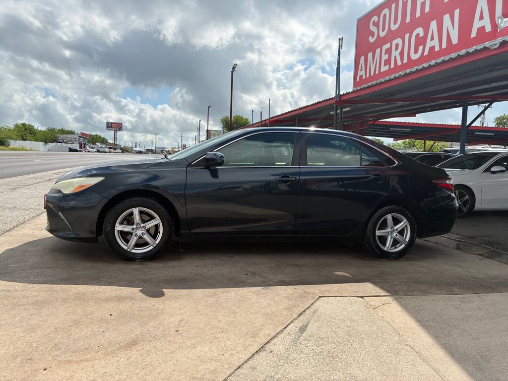 Used 2015 Toyota Camry LE FWD image 22