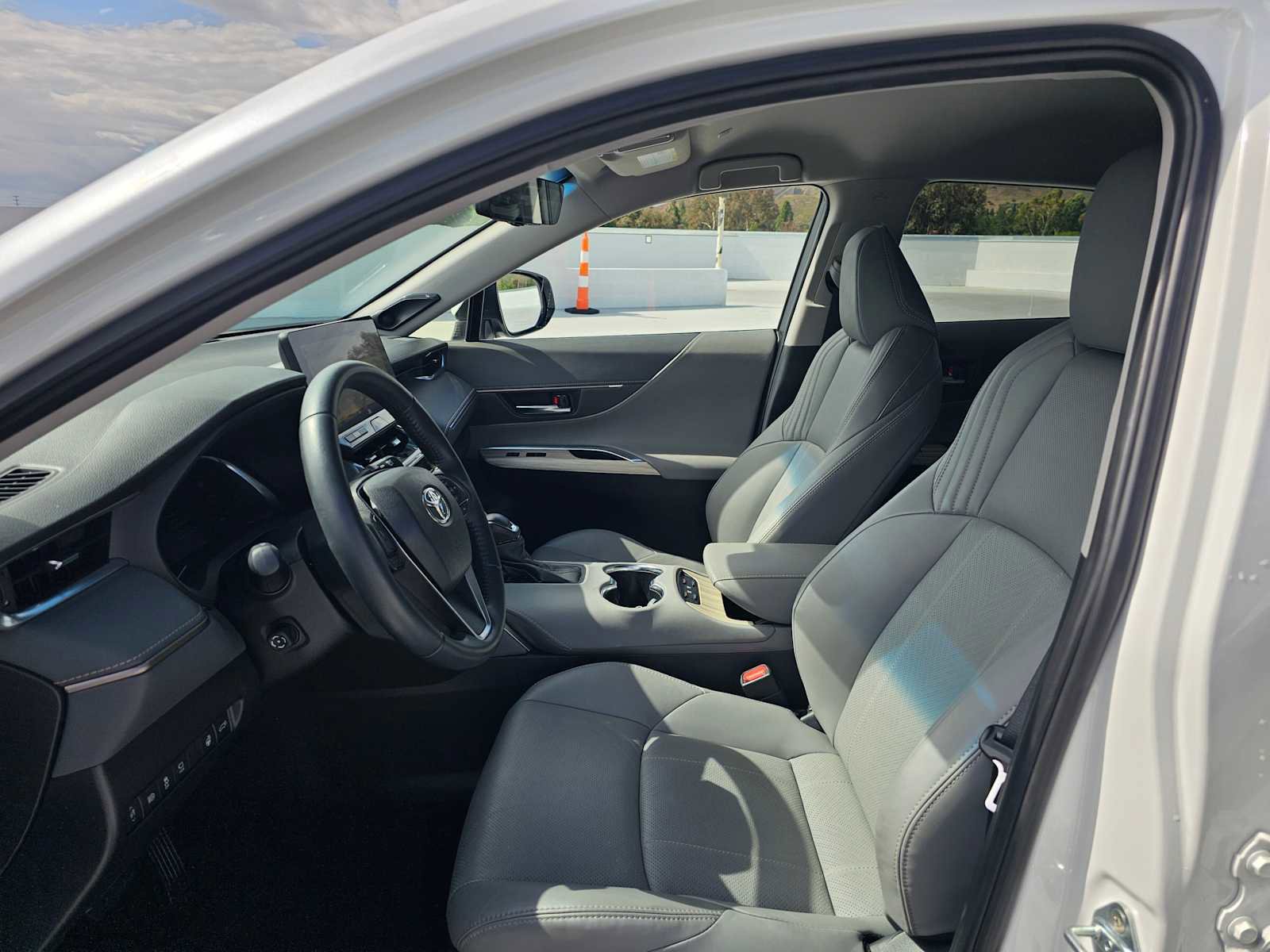 Used 2024 Toyota Venza Limited AWD/4WD image 20