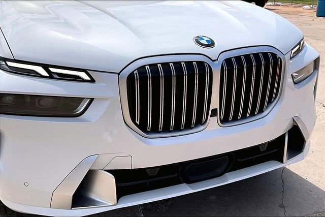 Used 2023 BMW X7 xDrive40i w/ Executive Package AWD/4WD image 27