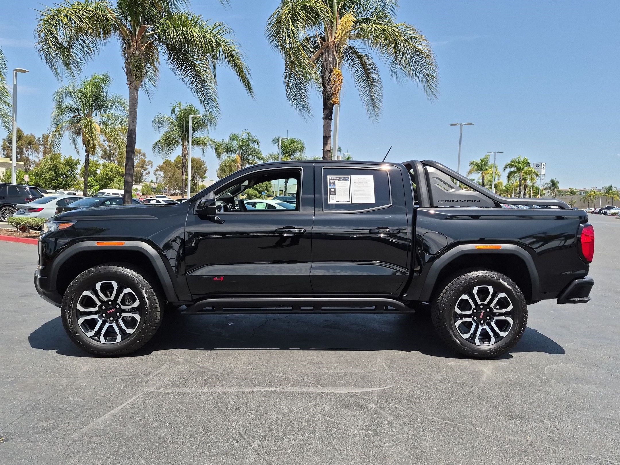 Used 2025 GMC Canyon AT4 w/ Nightfall Edition AWD/4WD image 7