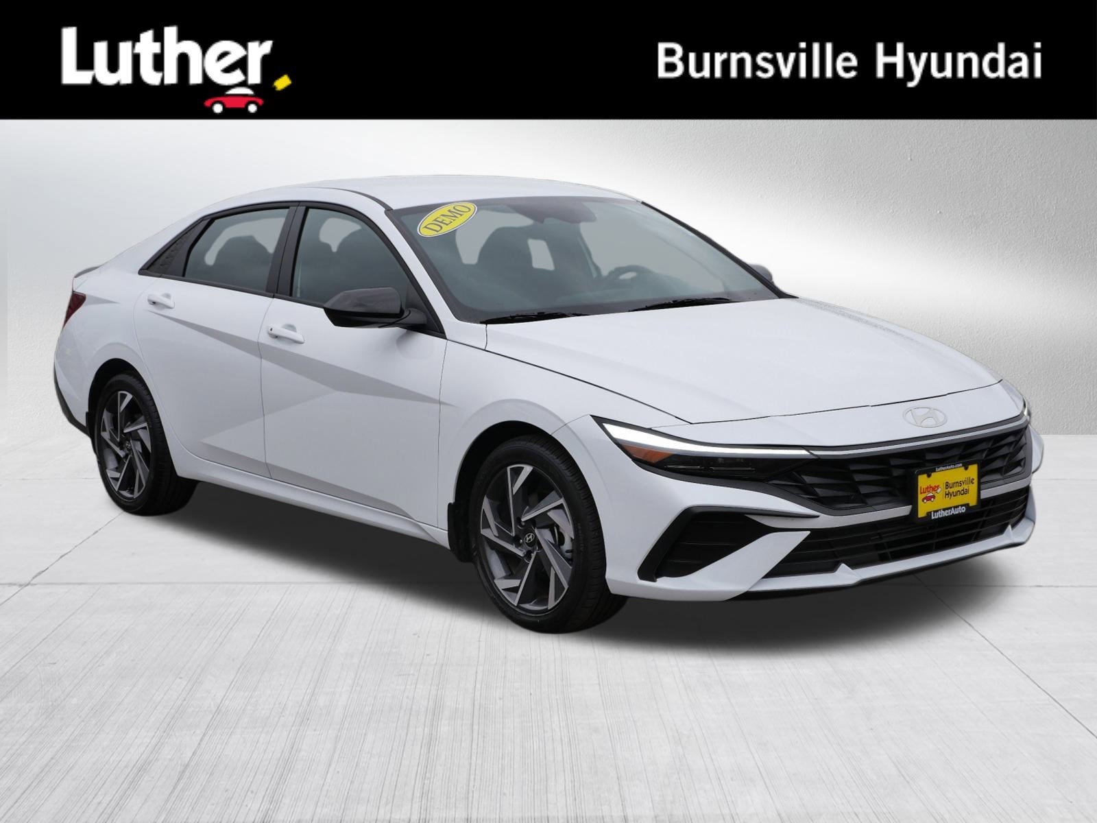 Used 2025 Hyundai Elantra Sport image 1