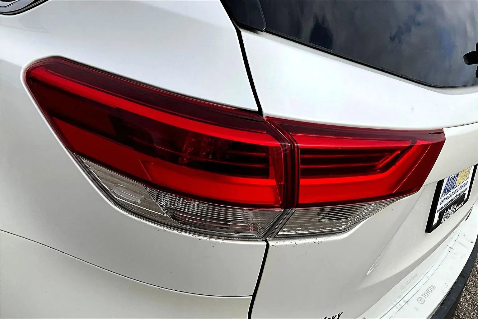 Used 2019 Toyota Highlander Limited AWD/4WD image 23