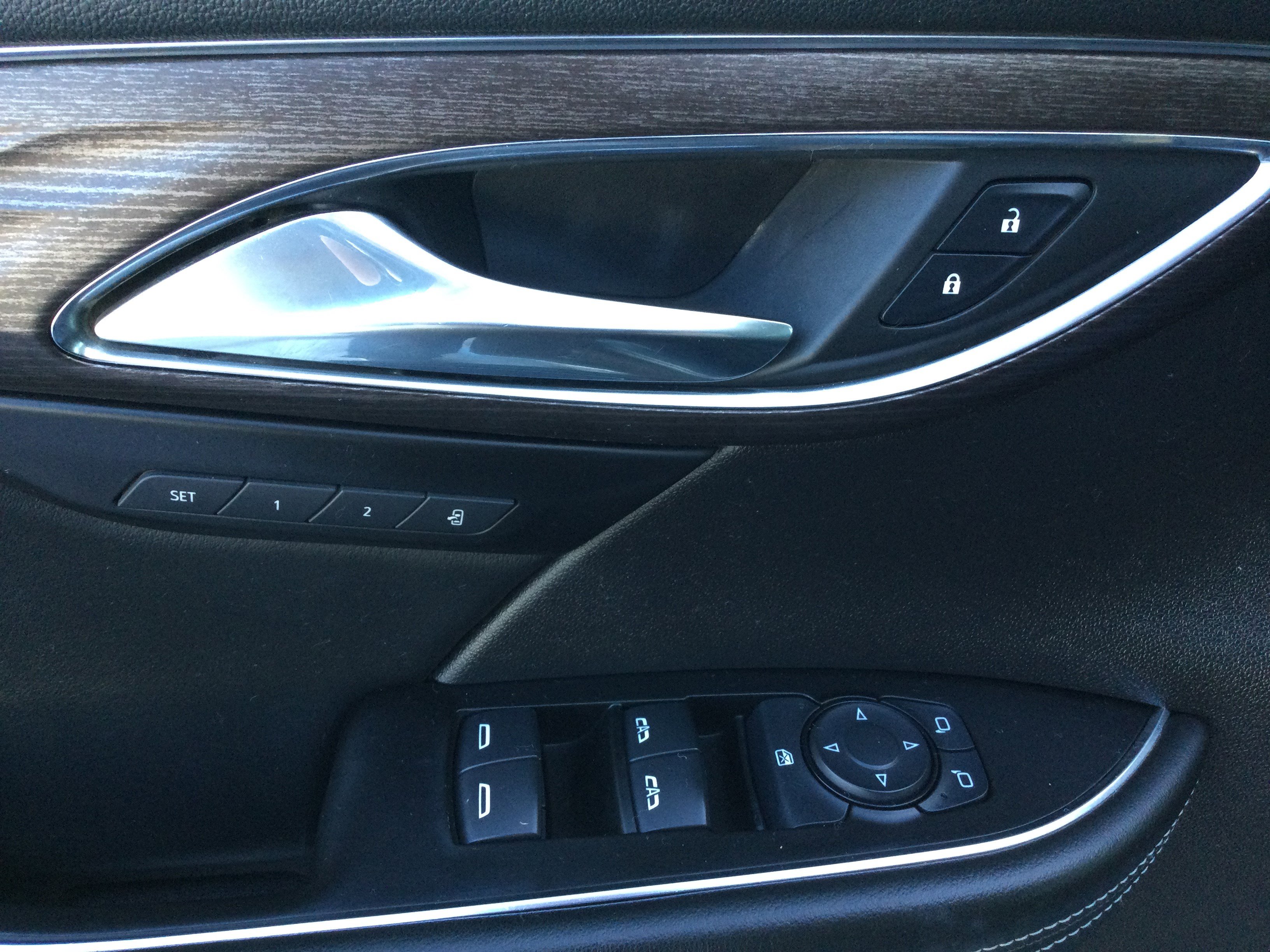 Used 2023 Buick Envision Avenir image 10