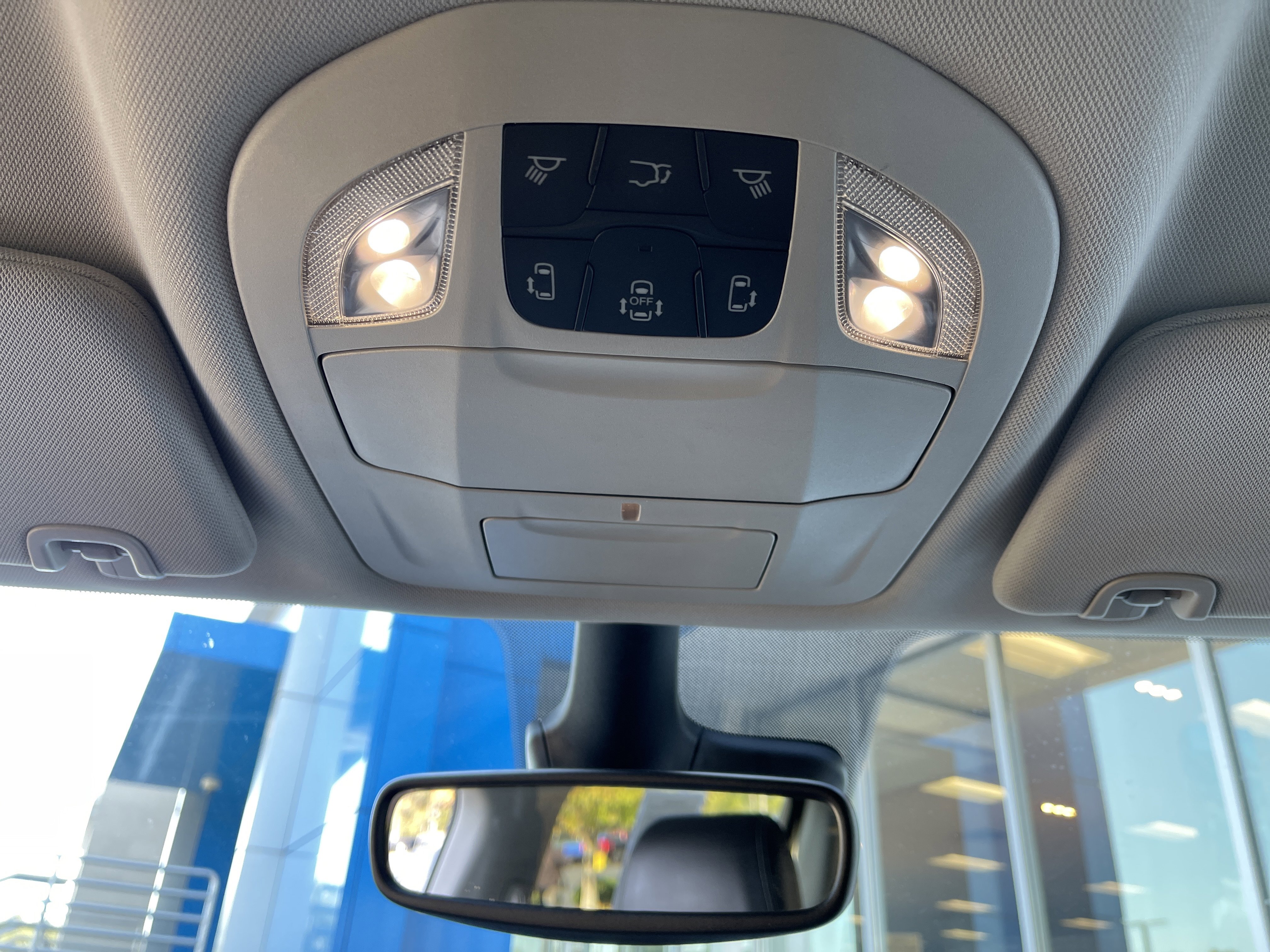 Used 2024 Chrysler Pacifica Touring-L image 24