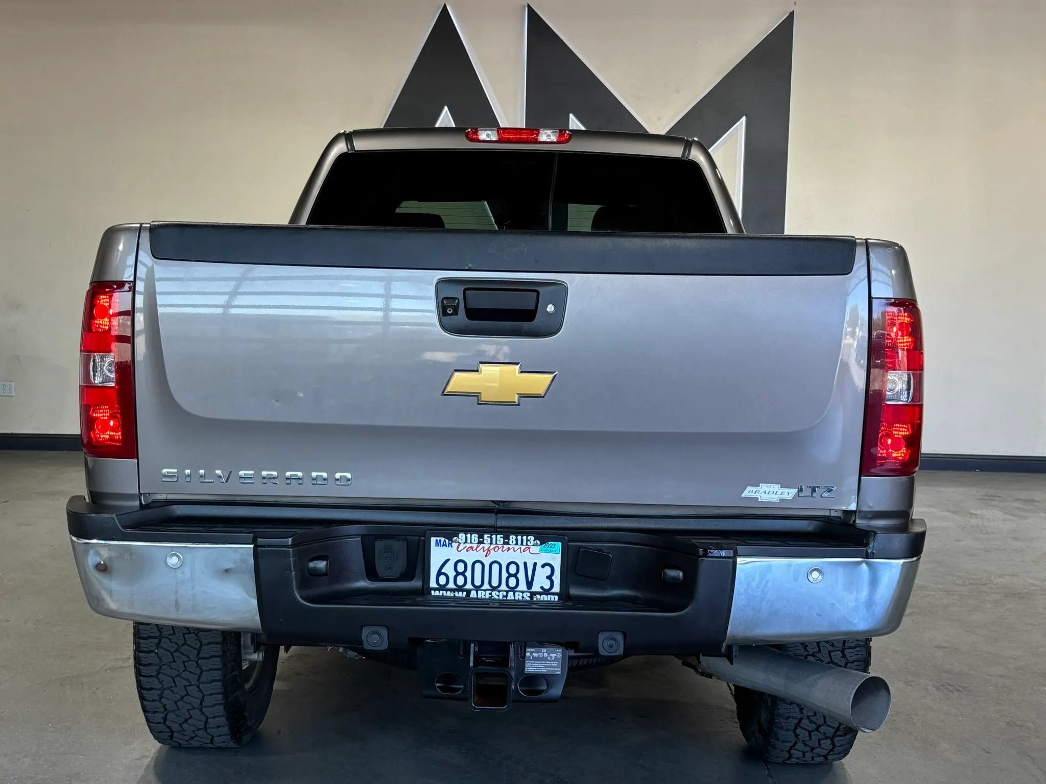 Used 2014 Chevrolet Silverado 2500 LTZ w/ LTZ Plus Package AWD/4WD image 5