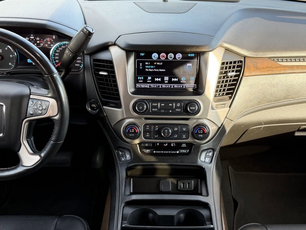 Used 2018 GMC Yukon Denali AWD/4WD image 16