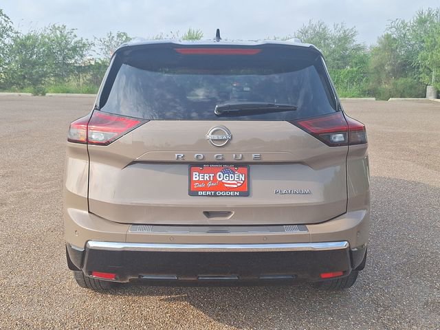 Certified 2024 Nissan Rogue Platinum FWD image 9